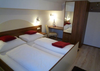 ladis ferienwohnung für 4 bis 6 personen schlafzimmer